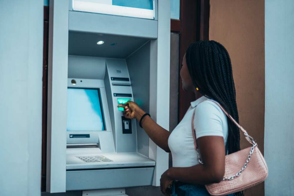 Banks suspends naira debit withdrawal