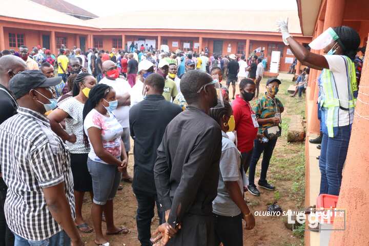 Edo governorship: INEC officials refuse to attend to voters over lack of payment