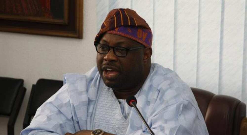 Dataktan Sadarwa, Dele Momodu.