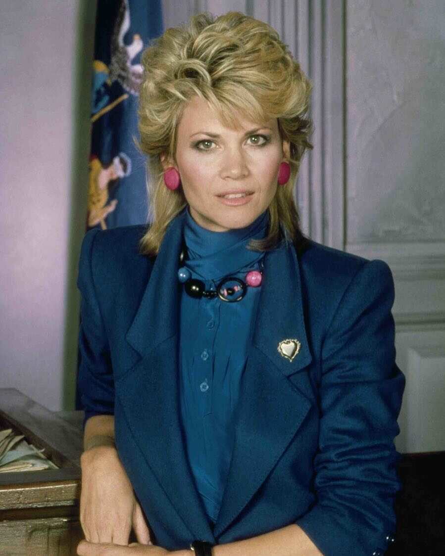 Markie Post bio: age, measurements, net worth, husband, daughter - Leg