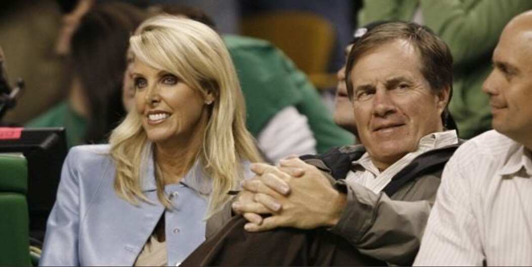 John Holloway Kabar: Debby Clarke Belichick Age