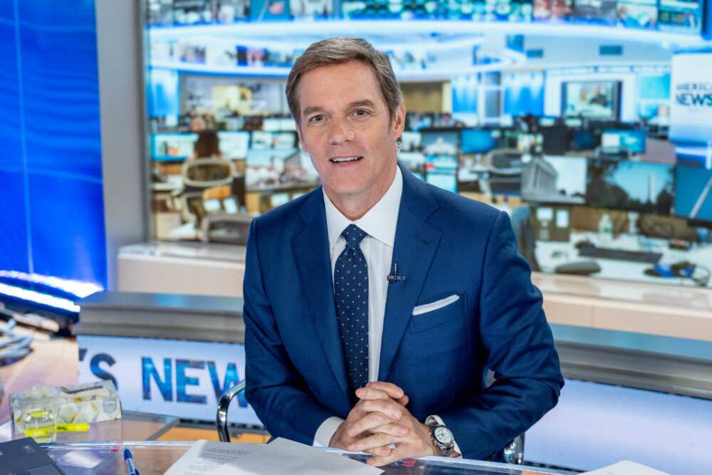 Does Bill Hemmer have wife?