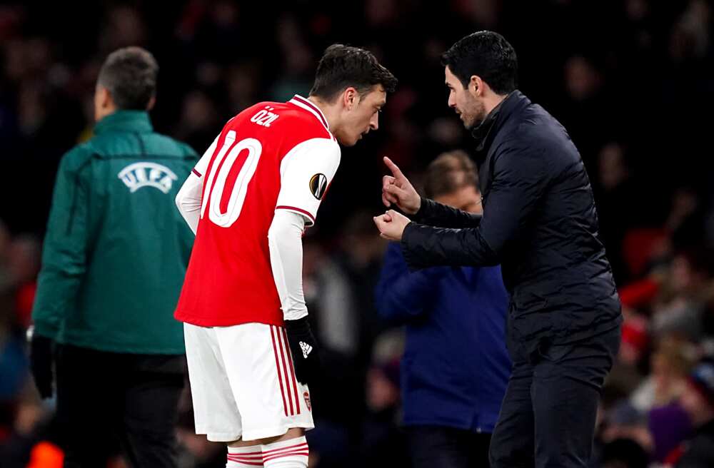 Mikel Arteta replies Wenger over decision to exclude Ozil from Arsenal's Europa League squad
