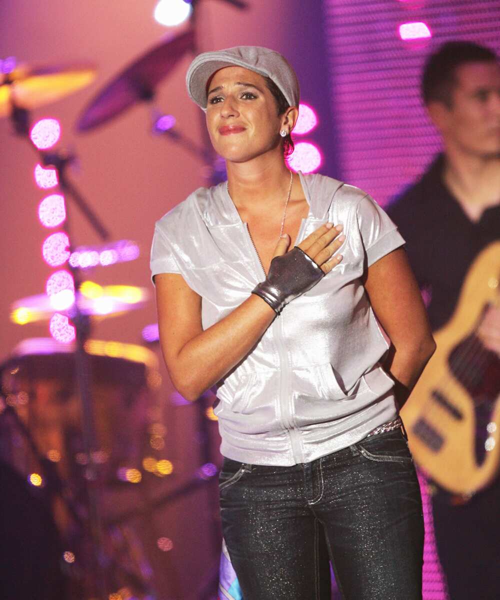 Diam's se produit lors de la 23ème cérémonie des "Victoires de la musique" le 08 mars 2008 à Paris, France. (Photo de Toni Anne Barson/WireImage) Diam's se produit lors de la 23ème cérémonie des "Victoires de la musique" le 08 mars 2008 à Paris, France. (Photo de Toni Anne Barson/WireImage)