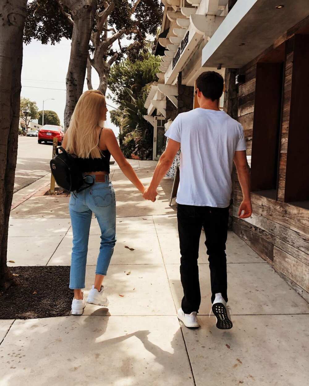 Who is Ava Sambora's boyfriend?