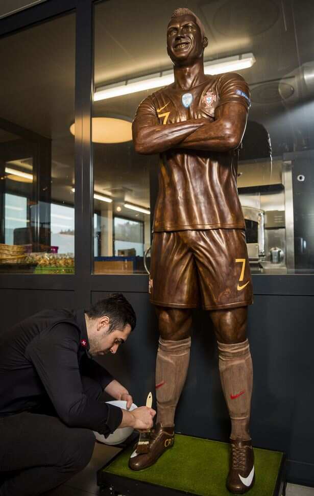 Cristiano Ronaldo: Portuguese's new 120kg statue unveiled ...