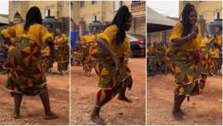 Exceptionally gifted woman in native wrapper dances in a traditional way during meeting, video goes viral