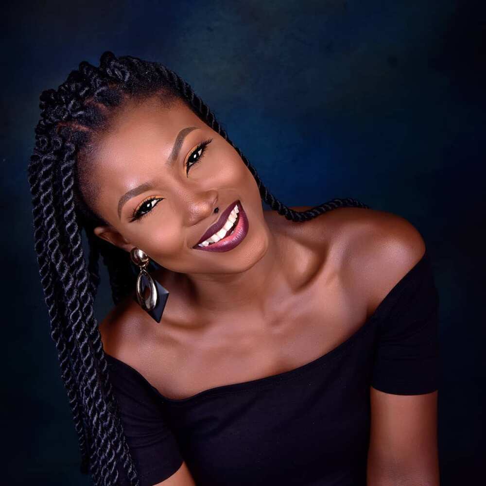 Debie Rise biography Debie Rise biography