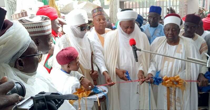 Sultan da Sarakunan Arewa 20 sun kaddamar da babban masallacin Borno da akayi shekaru 32 ana gininsa