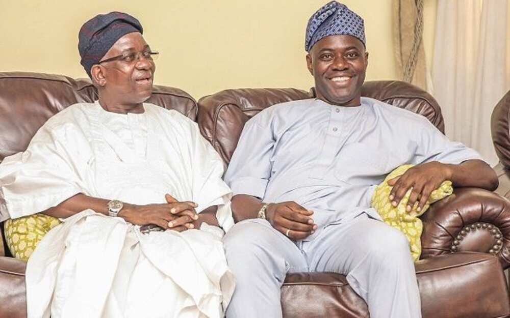 Da dumi-dumi: Mataimakin gwamnan Oyo ya sauya sheka daga PDP zuwa APC Da dumi-dumi: Mataimakin gwamnan Oyo ya sauya sheka daga PDP zuwa APC
