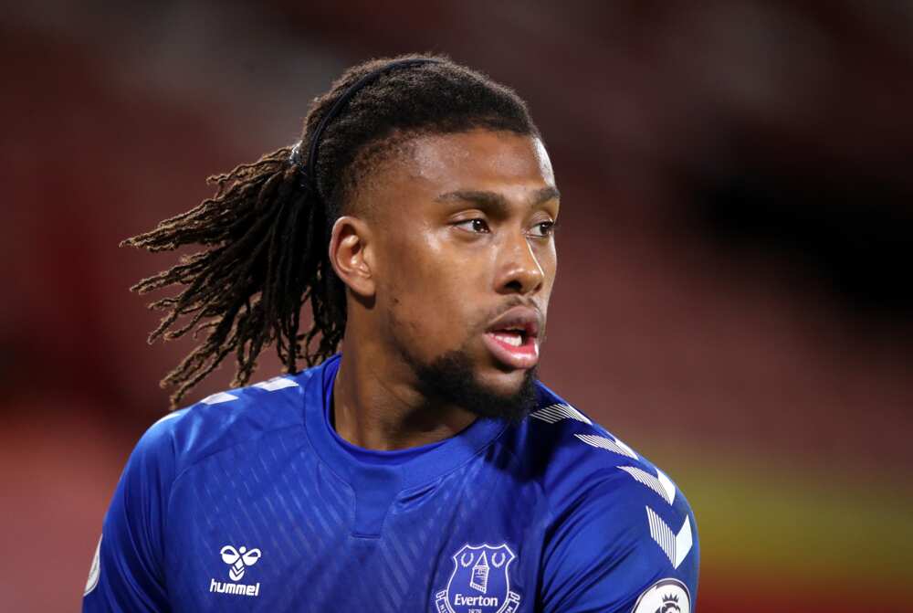 Alex Iwobi in action for Everton.