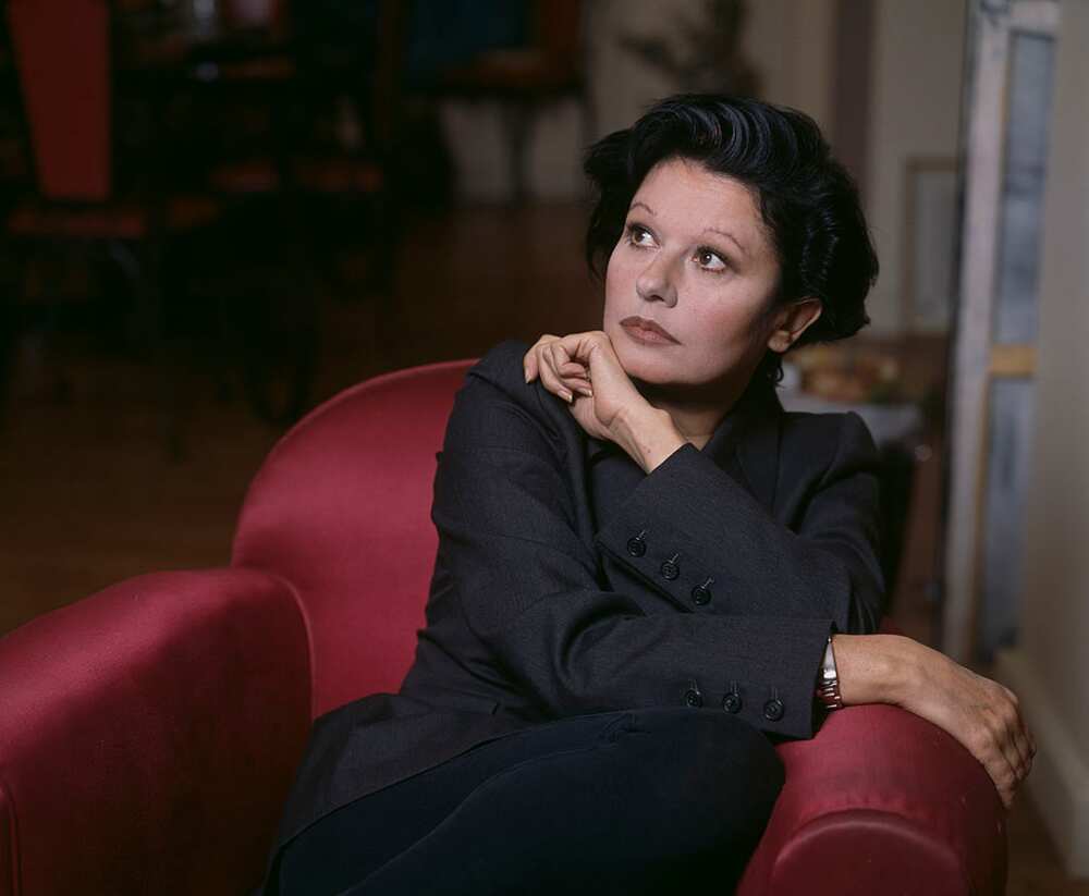 Redécouvrez la biographie de Guesch Patti: Sa vie, sa discographie, ses chansons et ses paroles Redécouvrez la biographie de Guesch Patti: Sa vie, sa discographie, ses chansons et ses paroles