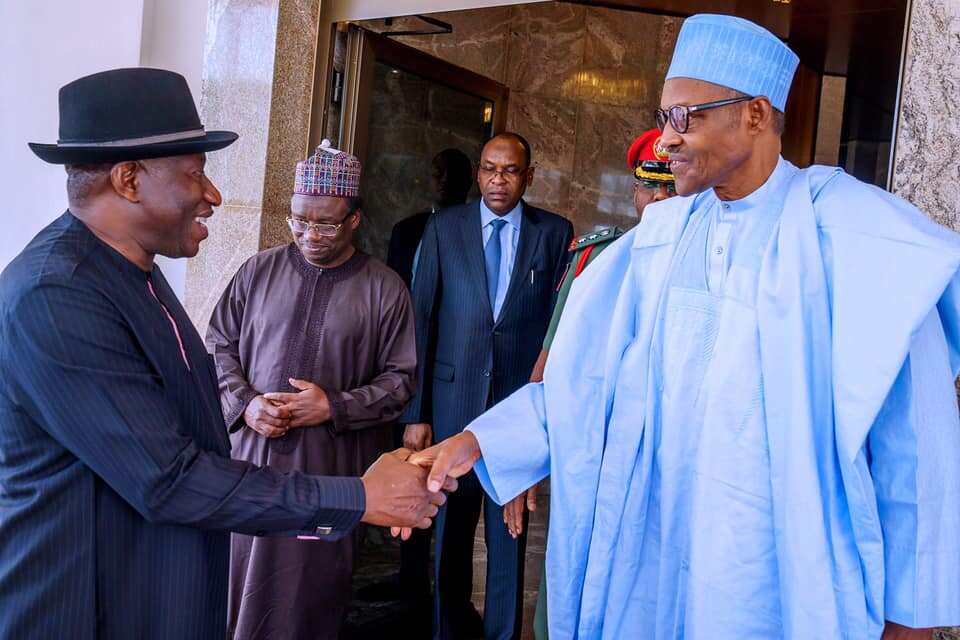 Buhari and Goodluck Jonathan in closed door meeting