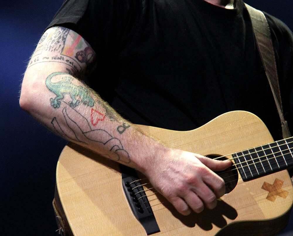 Ed Sheeran et ses 62 tatouages, une vraie passion. Que représentent-ils ?