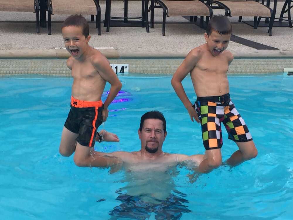 How many kids does Mark Wahlberg have