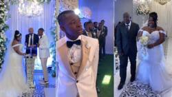 "The way he looks at her": Groom cries uncontrollably as bride walks to him on wedding day
