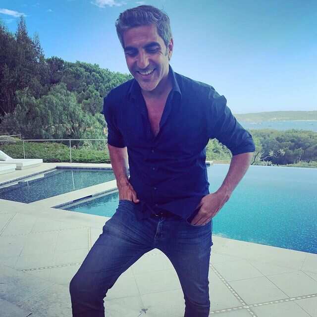 Ary Abittan en couple : découvrez sa compagne Sarah-Line Ary Abittan en couple : découvrez sa compagne Sarah-Line