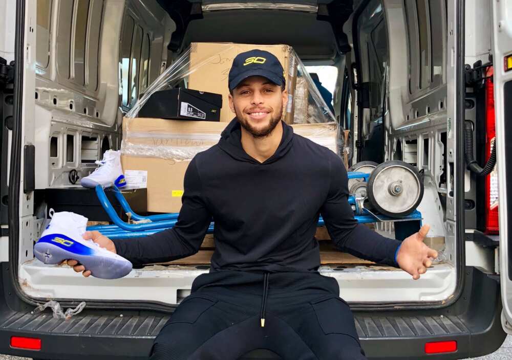 Stephen Curry net worth, endorsements, siblings, wife, height and weight -  Legit.ng