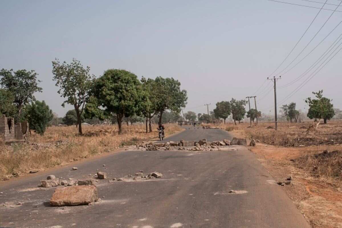 Gunmen block, kidnap travellers along Kaduna-Abuja highway