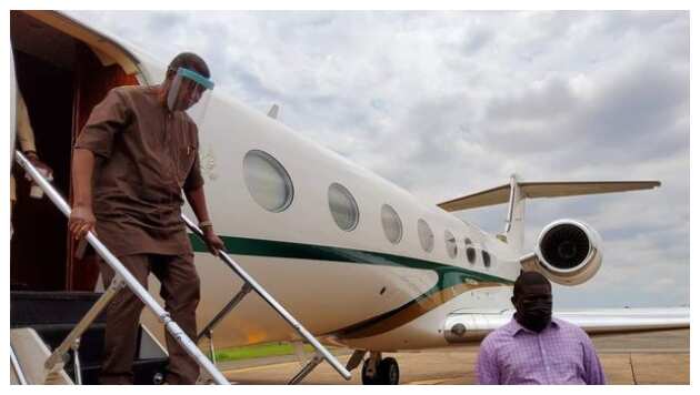 BREAKING: After FG Suspended his Chopper, Pastor Adeboye Storms Enugu in Private Jet, Governor Shares Photos