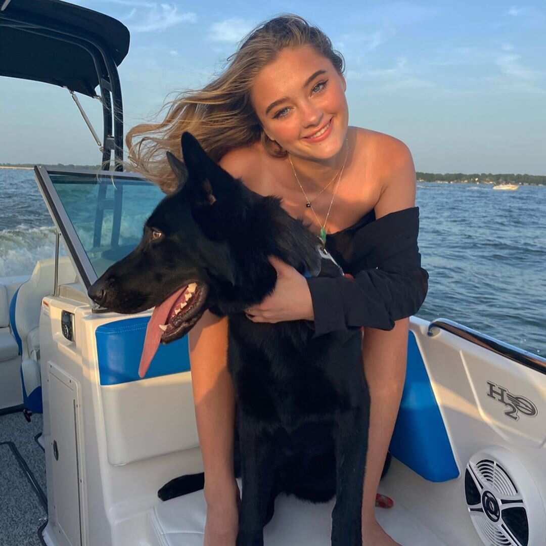 Lizzy Greene bio: All you need to know about her age, height, boyfriend, an...