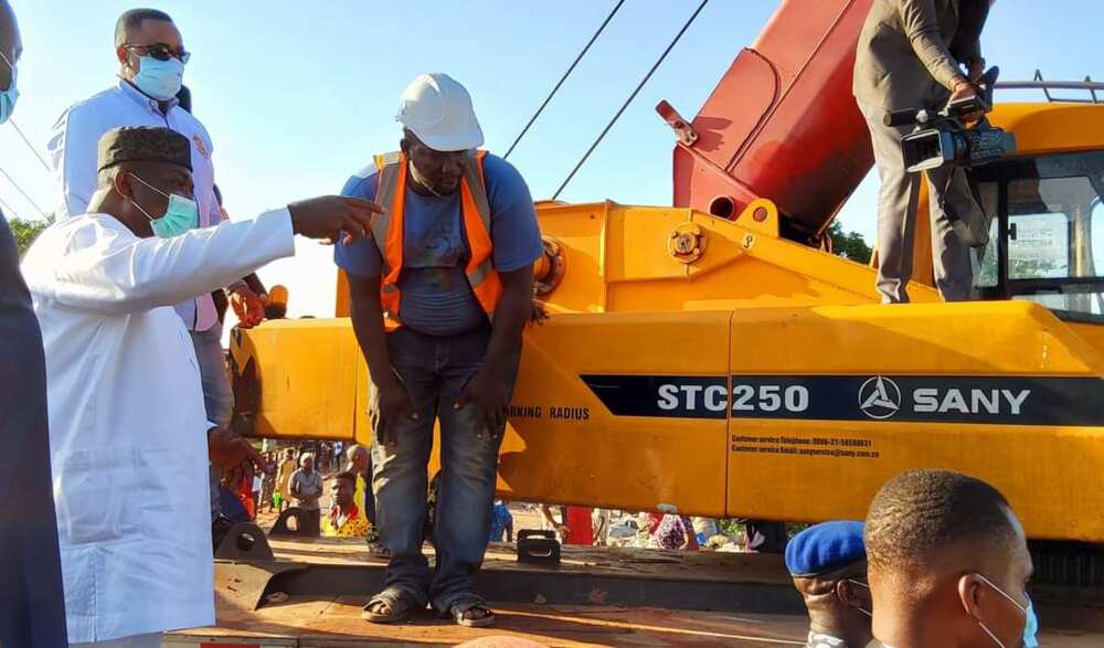 Governor Ugwuanyi leads rescue operation at accident scene