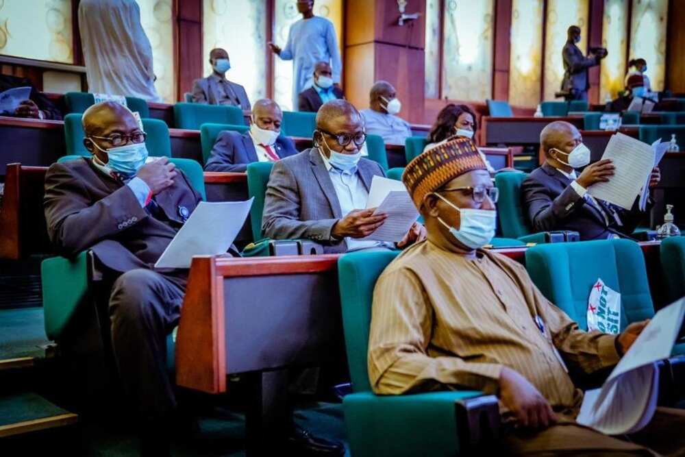 House of Reps, service chiefs in closed-door meeting