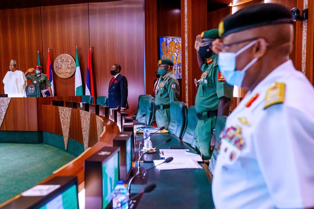 Insecurity: Senate vows to persuade Buhari to fire service chiefs