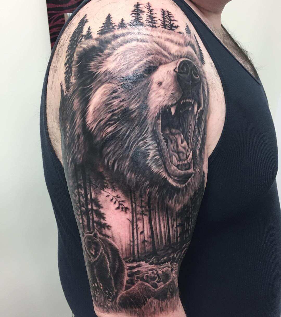 Grizzly Bear Tattoo On Left Shoulder For Men
