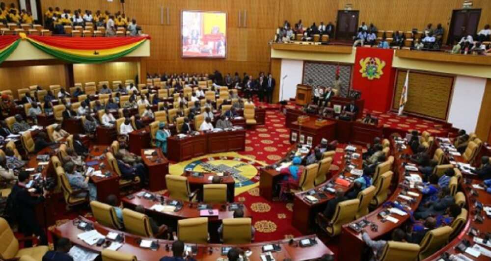 An rufe majalisar Ghana bayan mambobi da ma'aikata 168 sun harbu da korona An rufe majalisar Ghana bayan mambobi da ma'aikata 168 sun harbu da korona