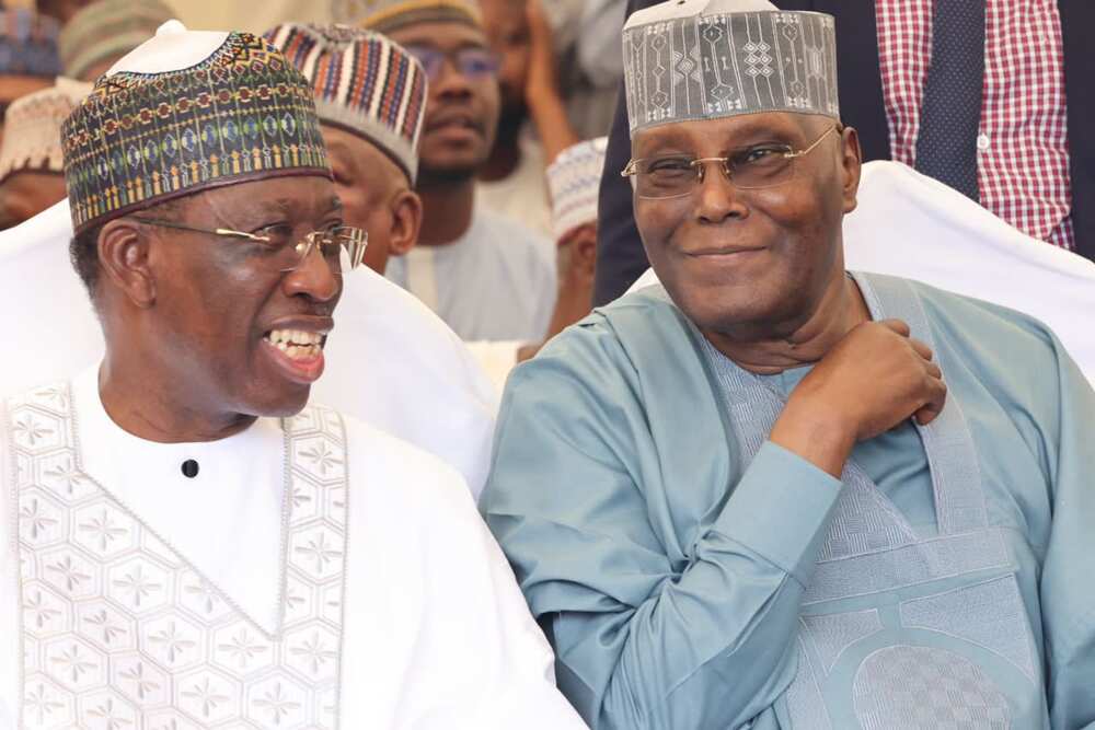 Atiku Abubakar da gwamna Okowa.