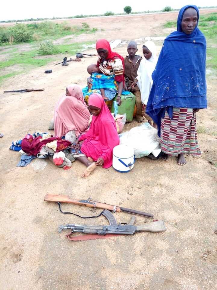 Women and children rescued from Boko Haram terrorists. Photo source: Facebook, Nigerian Army