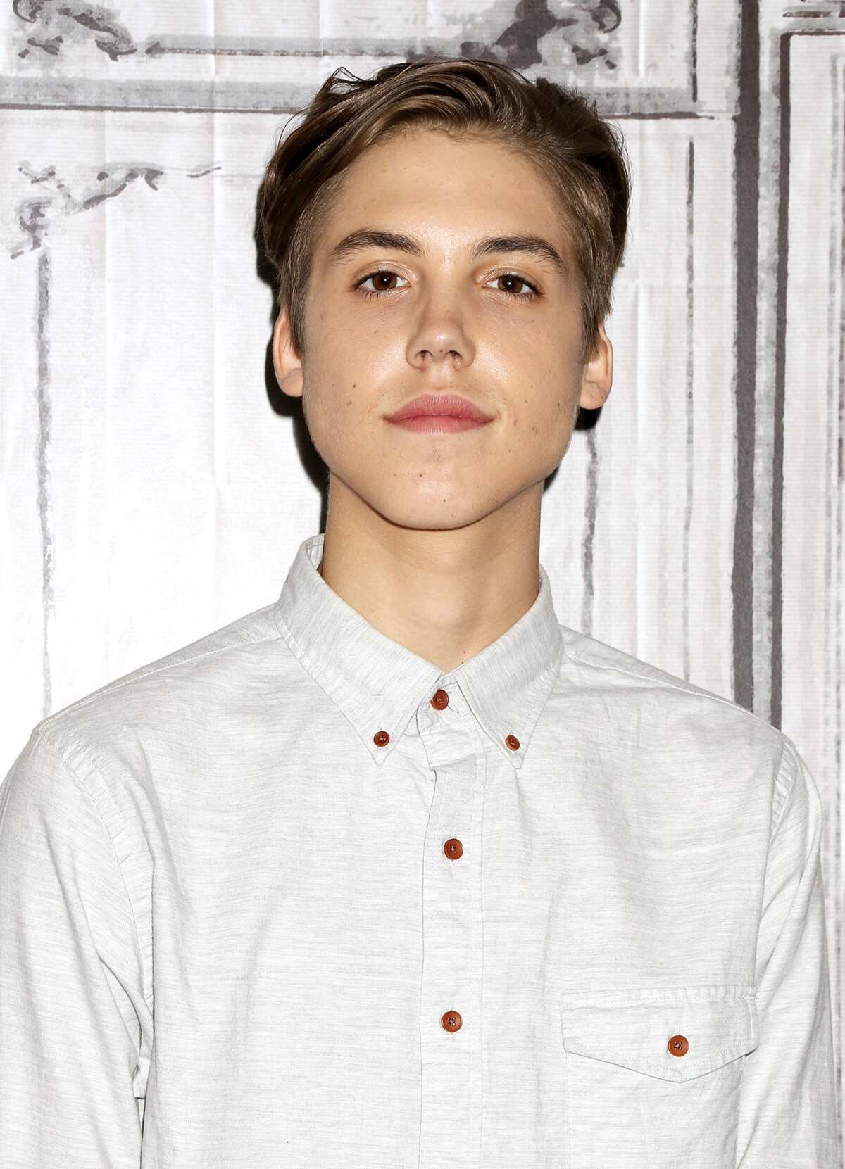 Matthew Espinosa’s biography: age, girlfriend, movies and TV shows