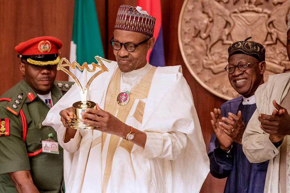 Buhari directs banks to fund entertainers