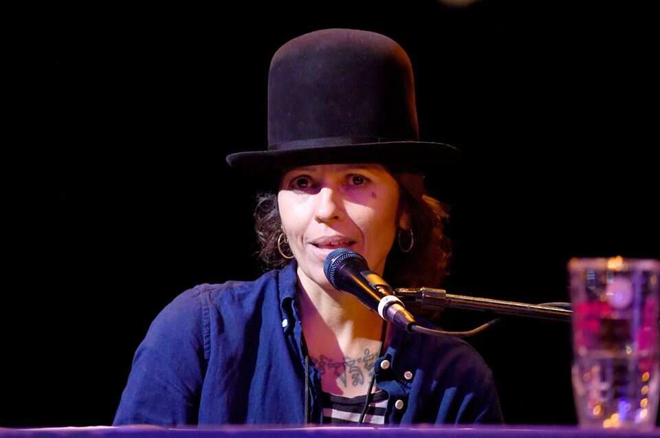Linda Perry age