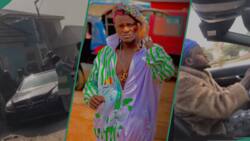 Drama as Portable Zazu arrives in Ogun with his new convertible Benz, crowd welcomes him in video