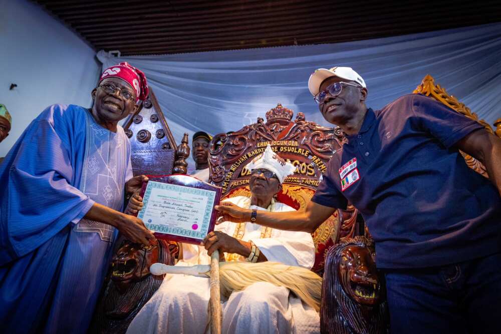 Tinubu visits Oba of Lagos