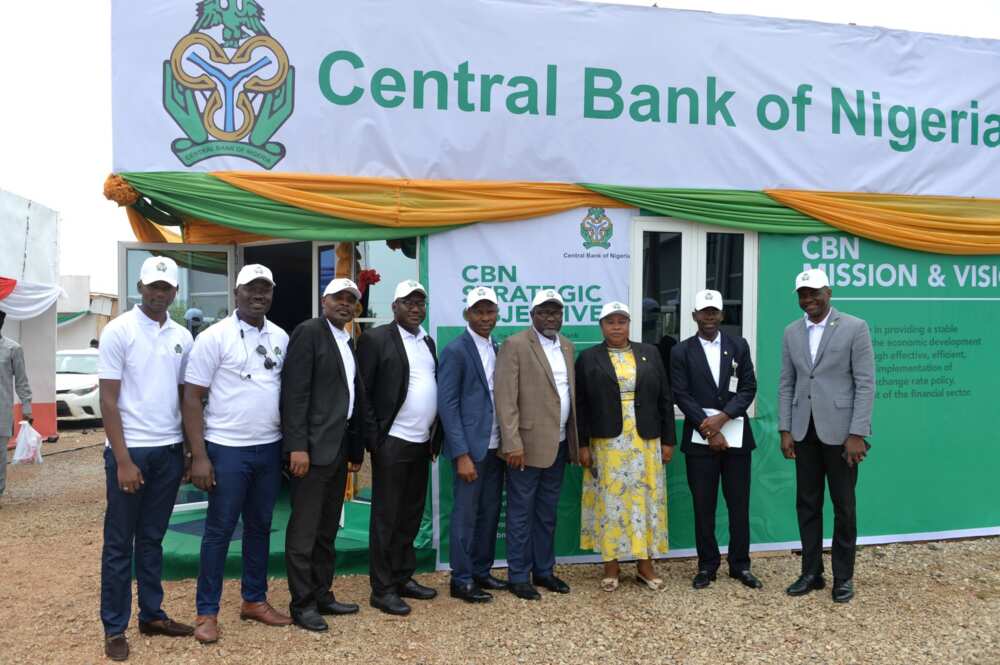 Tallafin Korona: CBN ya ninka Kuɗaɗen da za'a tallafawa magidanta da masu ƙananan sana'o'i Tallafin Korona: CBN ya ninka Kuɗaɗen da za'a tallafawa magidanta da masu ƙananan sana'o'i