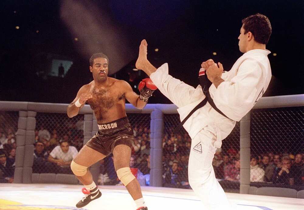 Jiu-jitsu japonais et jiu-jitsu brésilien, quelles différences? Jiu-jitsu japonais et jiu-jitsu brésilien, quelles différences?