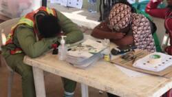 Lagos bye-elections: No voters? INEC officials doze off at polling unit (photo)
