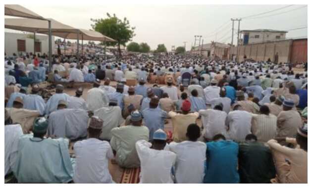 COVID-19: Muslims observe Eid prayers in Kano without social distancing