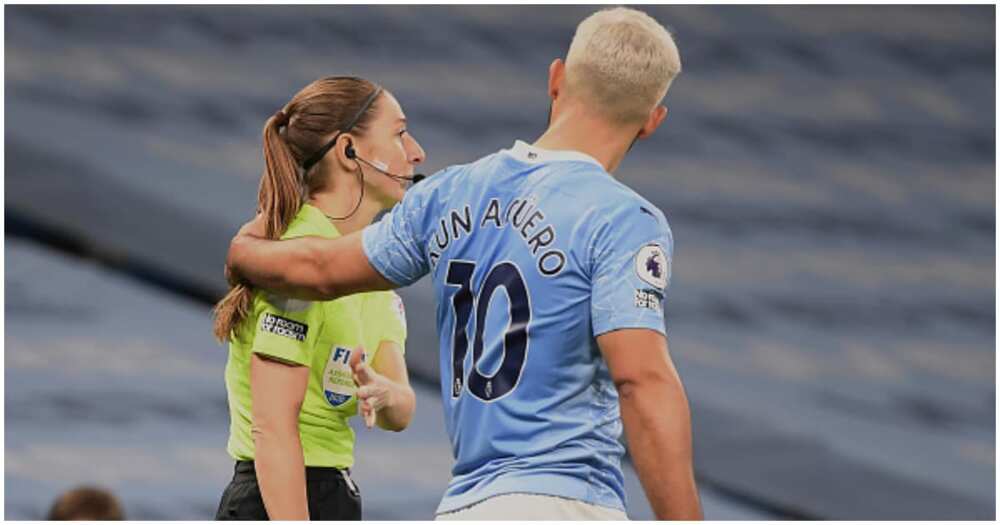 Sergio Aguero grabs lineswoman by neck during tense Man City vs Arsenal clash