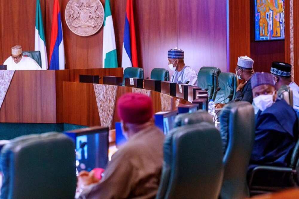 Gwamnonin jihohi 19 na arewa sun yi watsi da rushe rundunar SARS Gwamnonin jihohi 19 na arewa sun yi watsi da rushe rundunar SARS