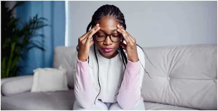 Lady seeks solutions to her relationship woes online