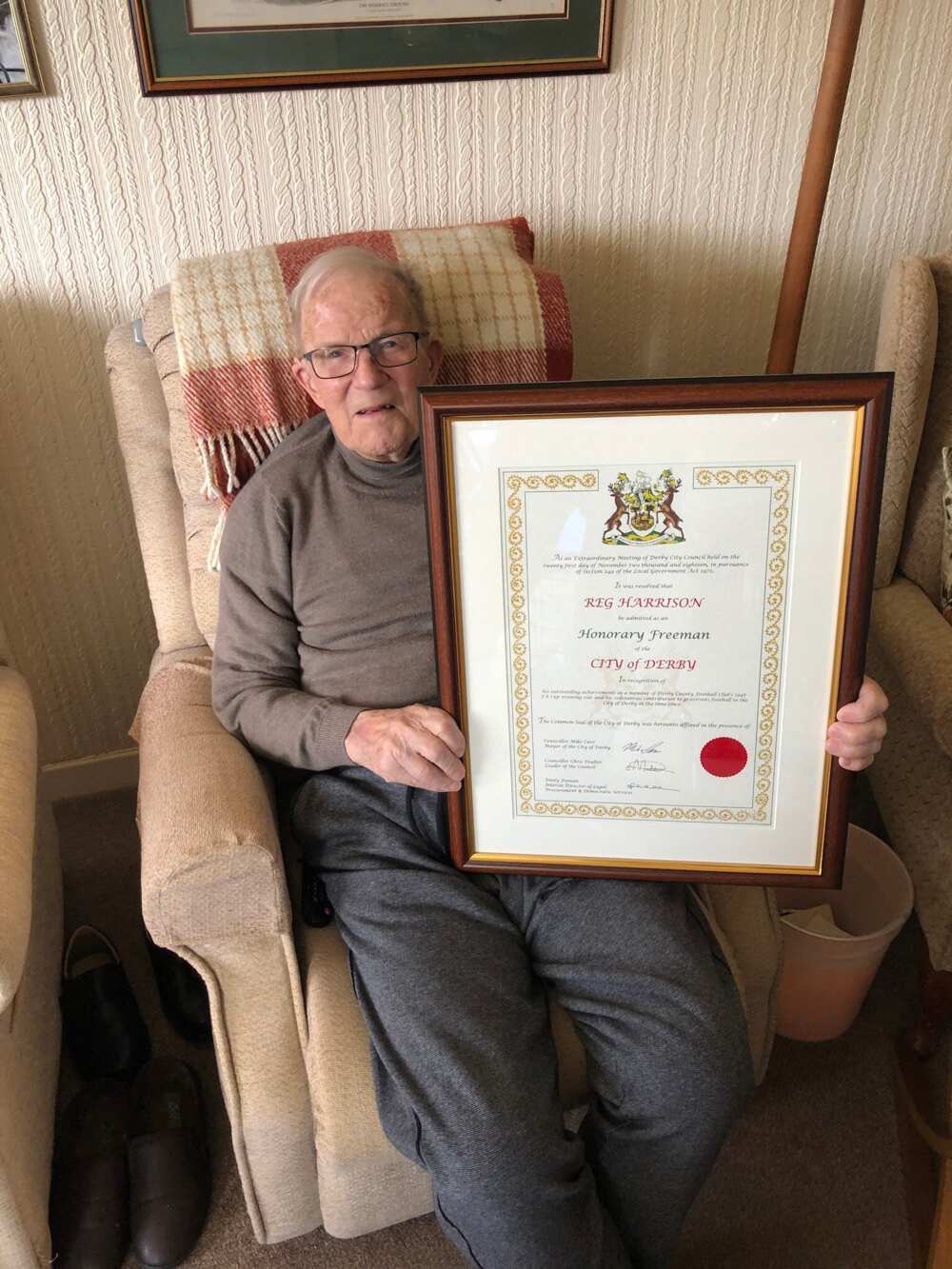 Reg Harrison, oldest living FA Cup winner passes on at age 97