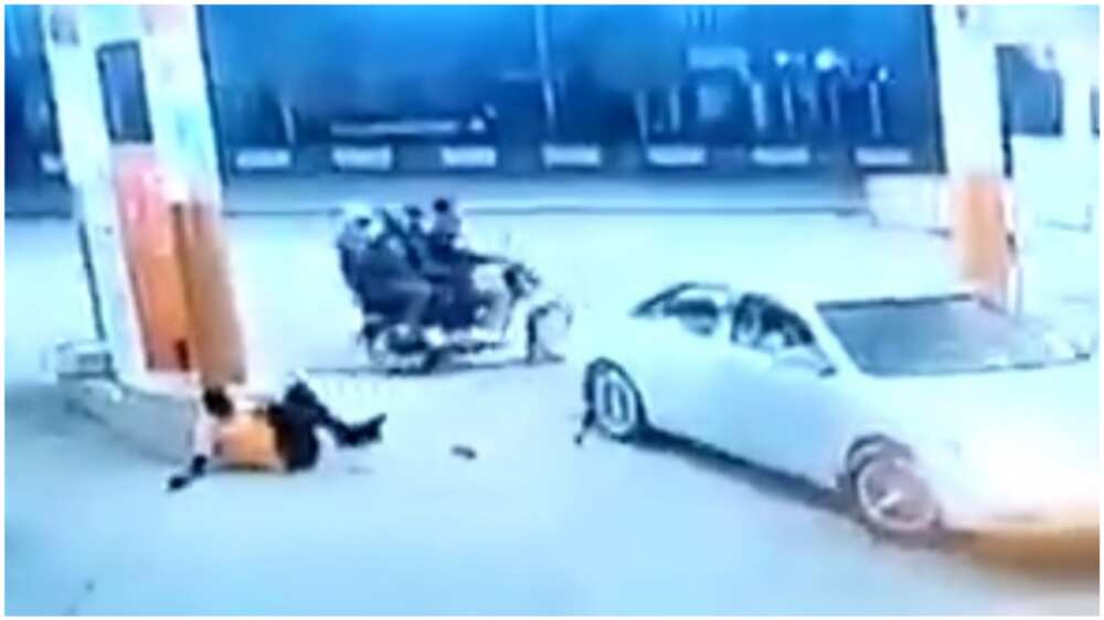 Vira video captures moment armed robbers attack petrol station in Akure and killed one attendant