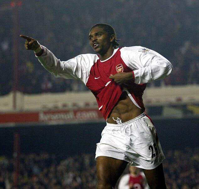 Watch Nigerian legend Kanu and his wife celebrate Arsenal's derby win over Tottenham in style