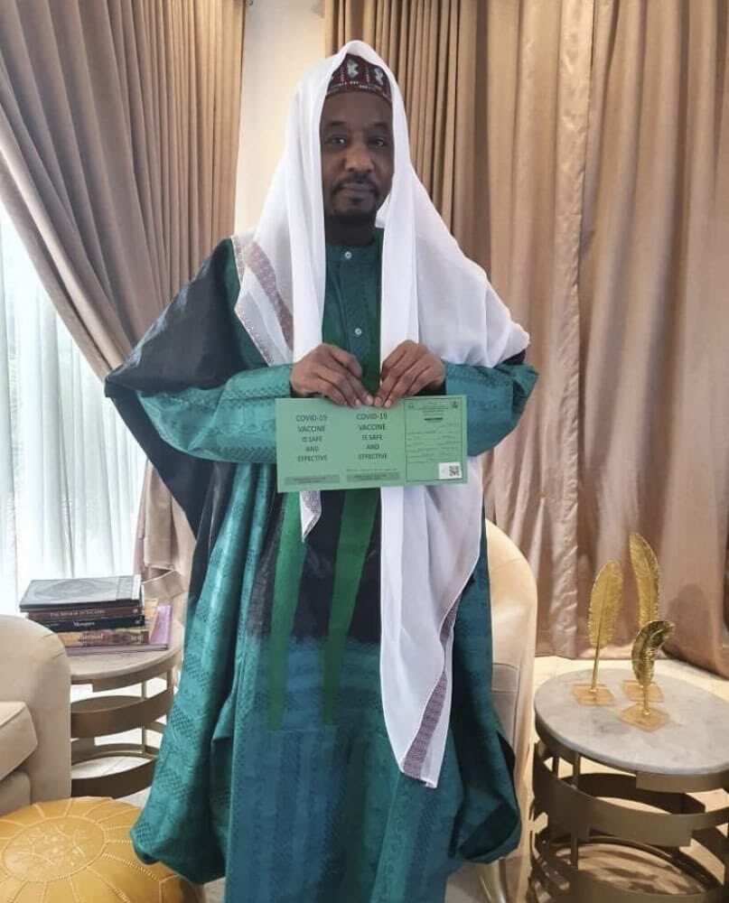 Former emir of Kano, Muhammad Sanusi receives COVID-18 vaccine