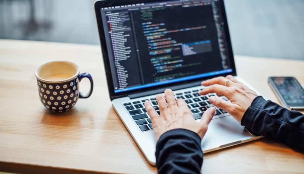 Le Top 5 des sites web pour apprendre à coder facilement Le Top 5 des sites web pour apprendre à coder facilement