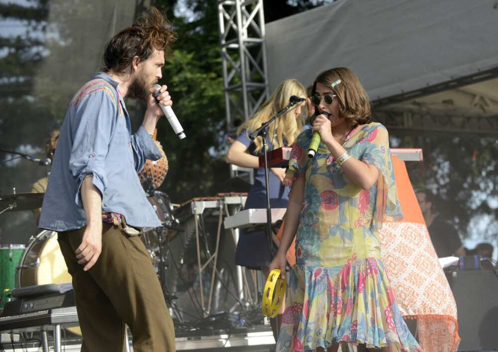 Alex Ebert and Jade Castrinos